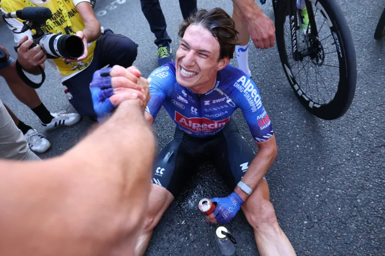 Philipsen wins stage 17 of Tour de France